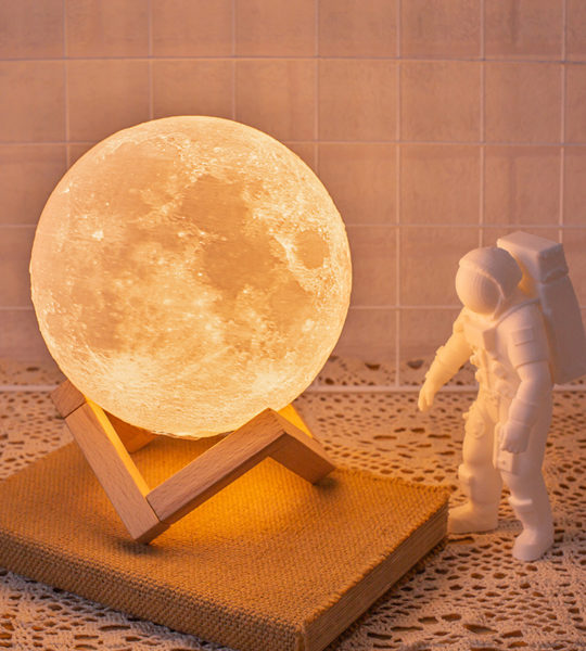 Đèn ngủ led 3D hình mặt trăng trang trí